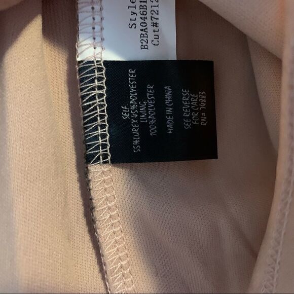 Adiva | Sleeveless Mock Neck Top - Picture 4 of 8